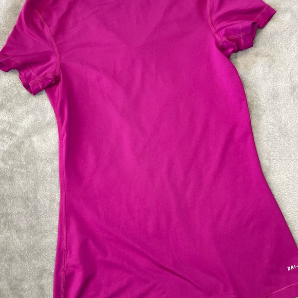 Nike pro shirt, gently worn, Small, fast shipping, smoke free pet free household - Picture 2 of 6